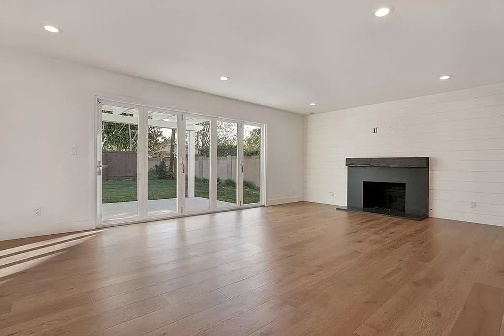 2017 N Capella Ct