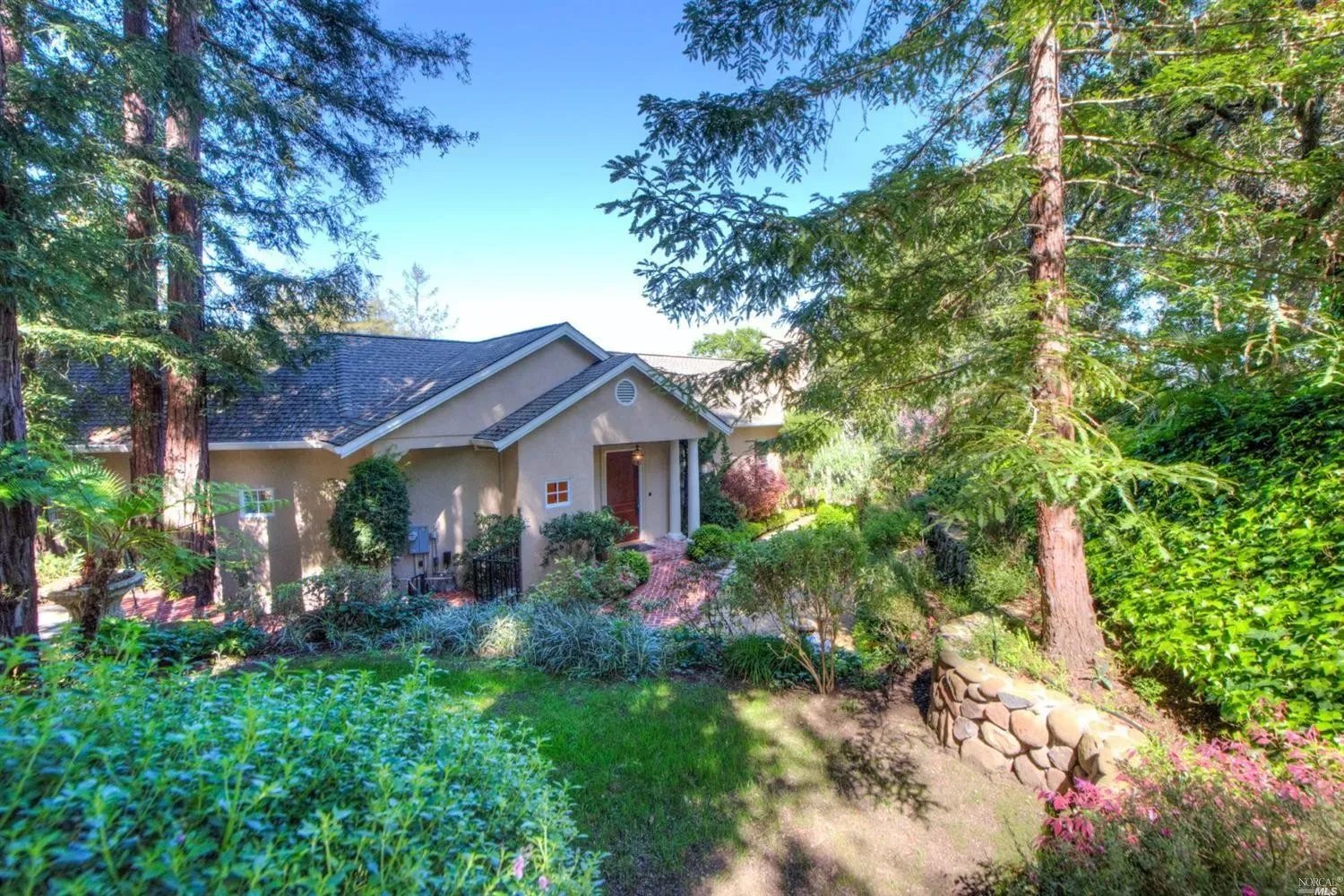 302 Upper Toyon Drive