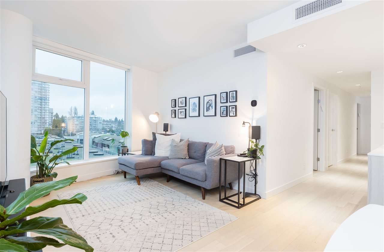 703-2220 Kingsway