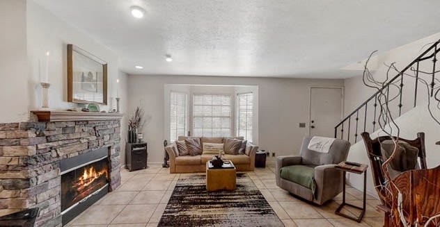 1143 S Paula Dr #3