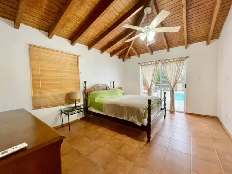 587 Lambert Beach Villa 3 Bed