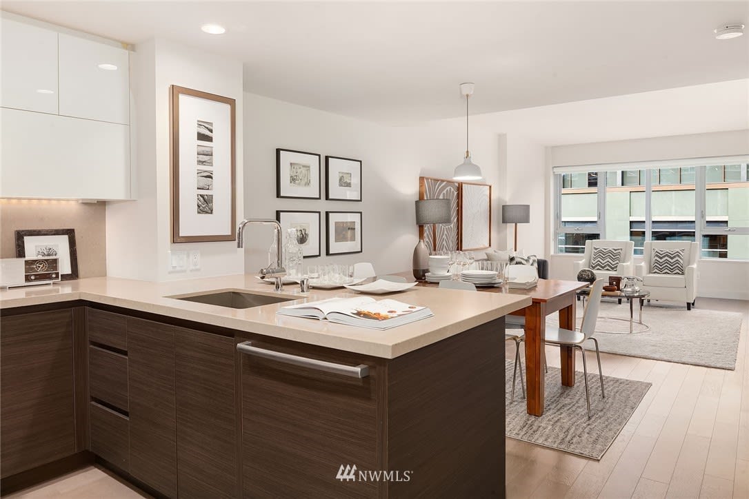 583 Battery  Street, Unit 315N