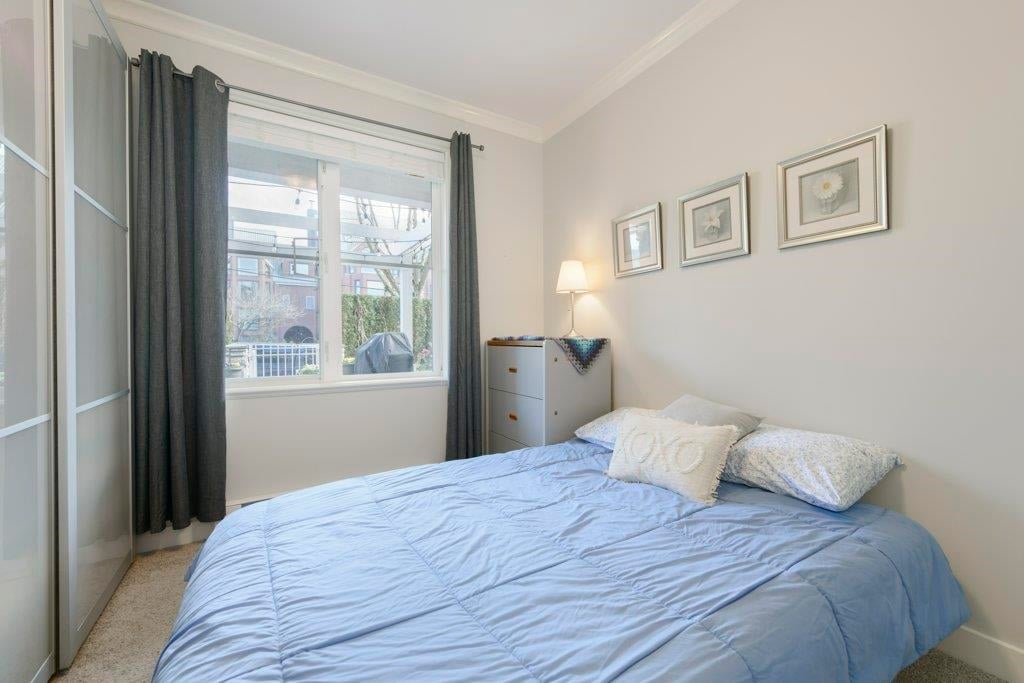 101-1375 View Cres