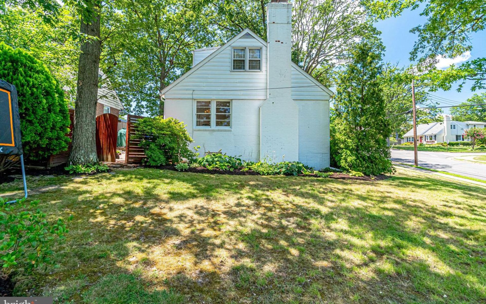 610 Crestwood Dr