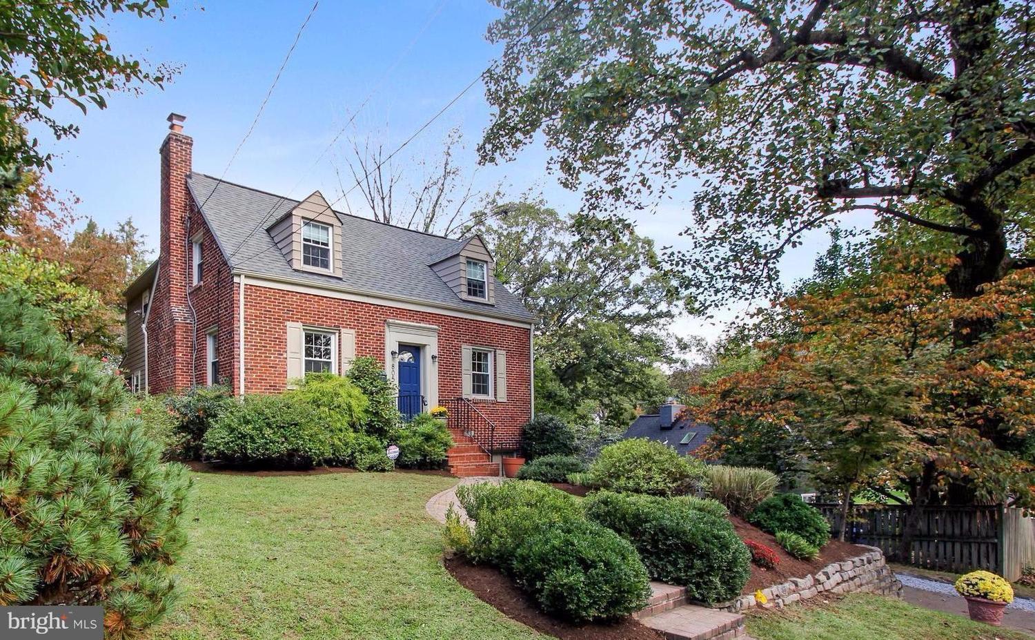 805 Rowen Rd