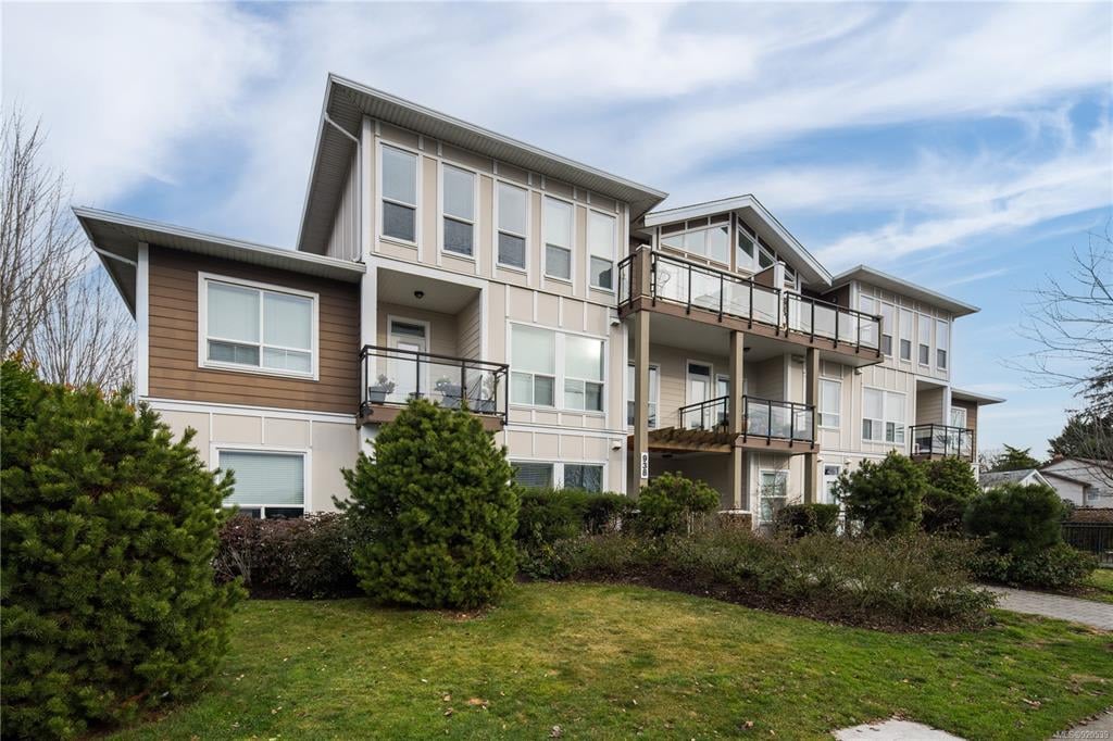 203 - 938 Dunford Ave