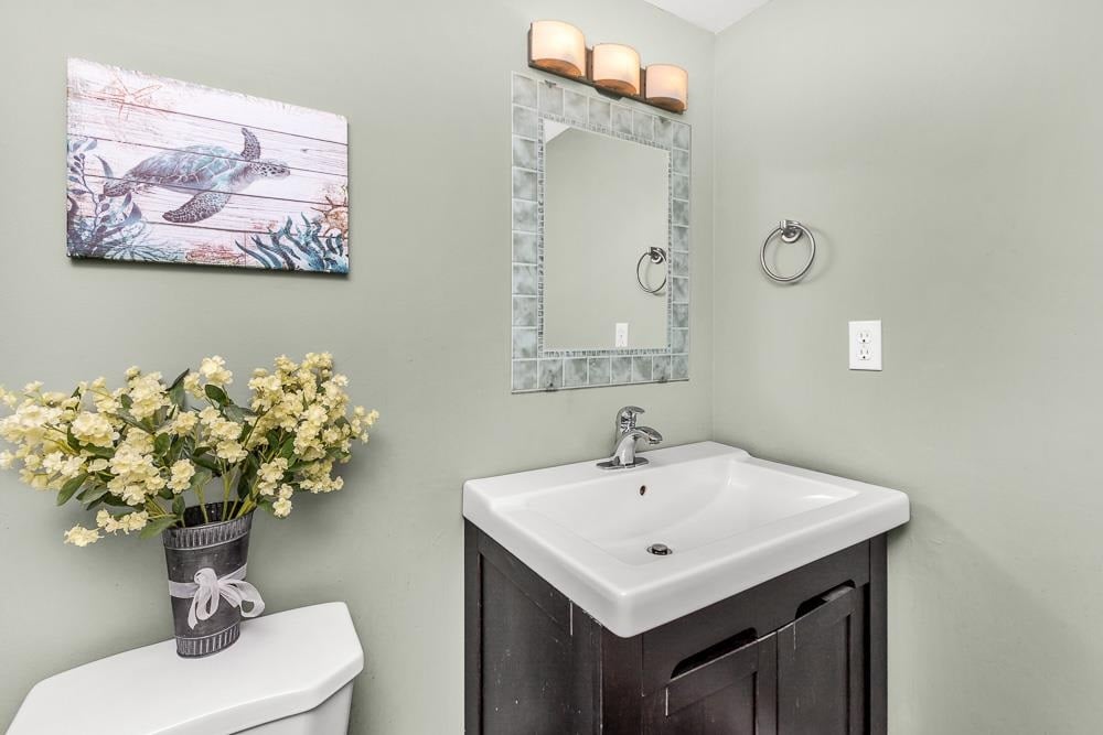 1158 Esperanza Dr