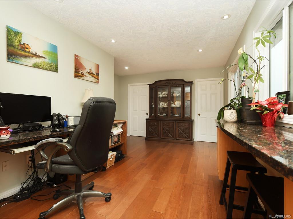 4075 Grange Rd, Saanich