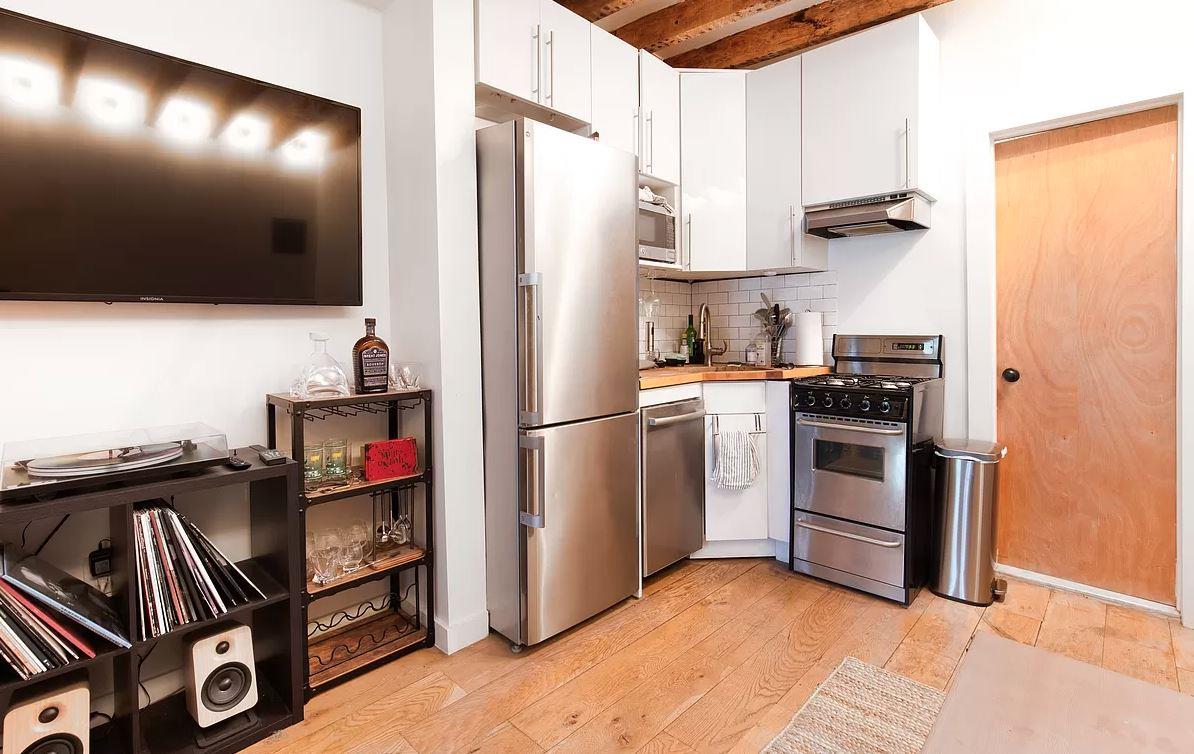 42 Horatio Street, Apt 18