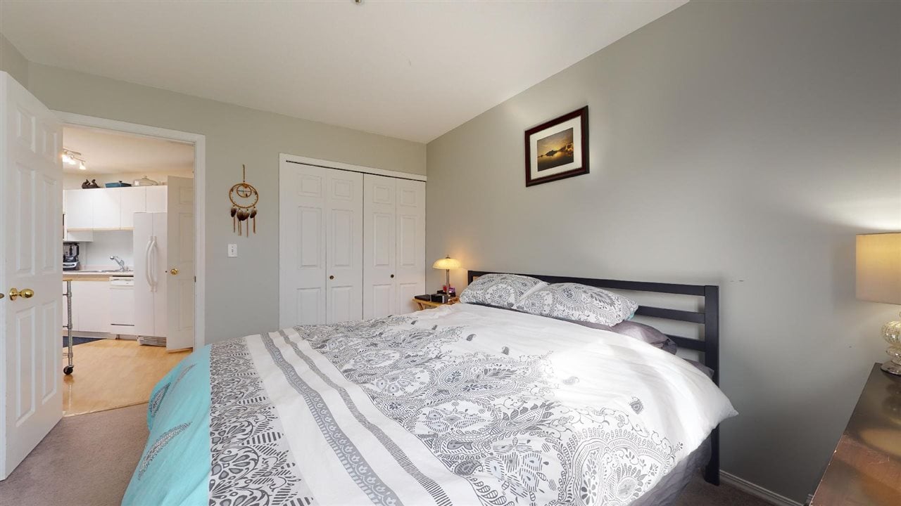 E304-40180 Willow Cres