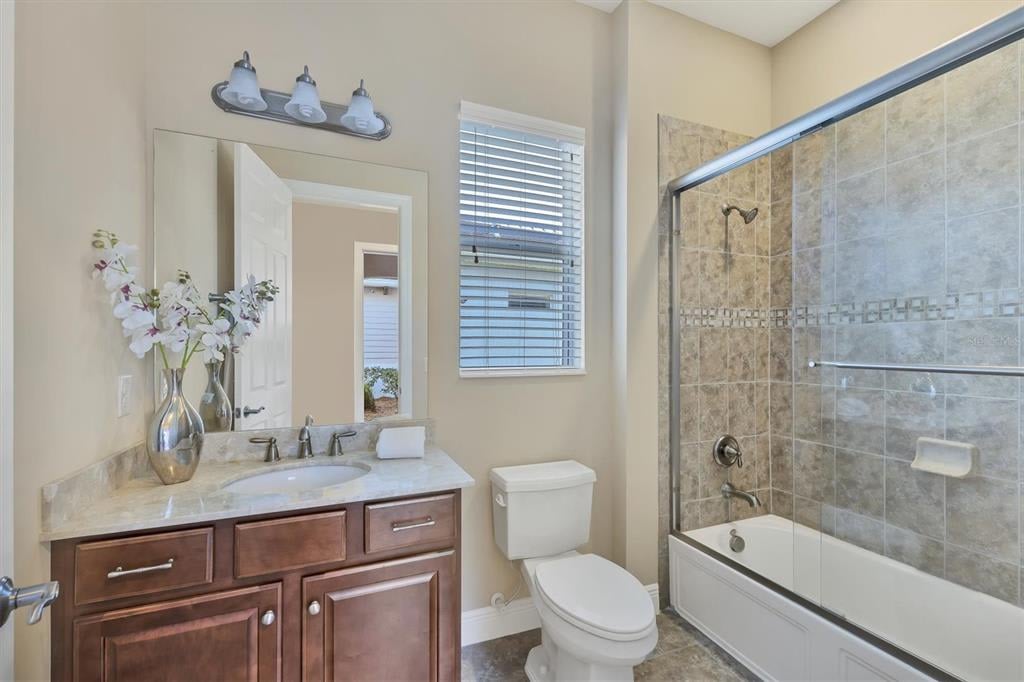 5211 Lake Overlook Ave, Bradenton, FL 34208