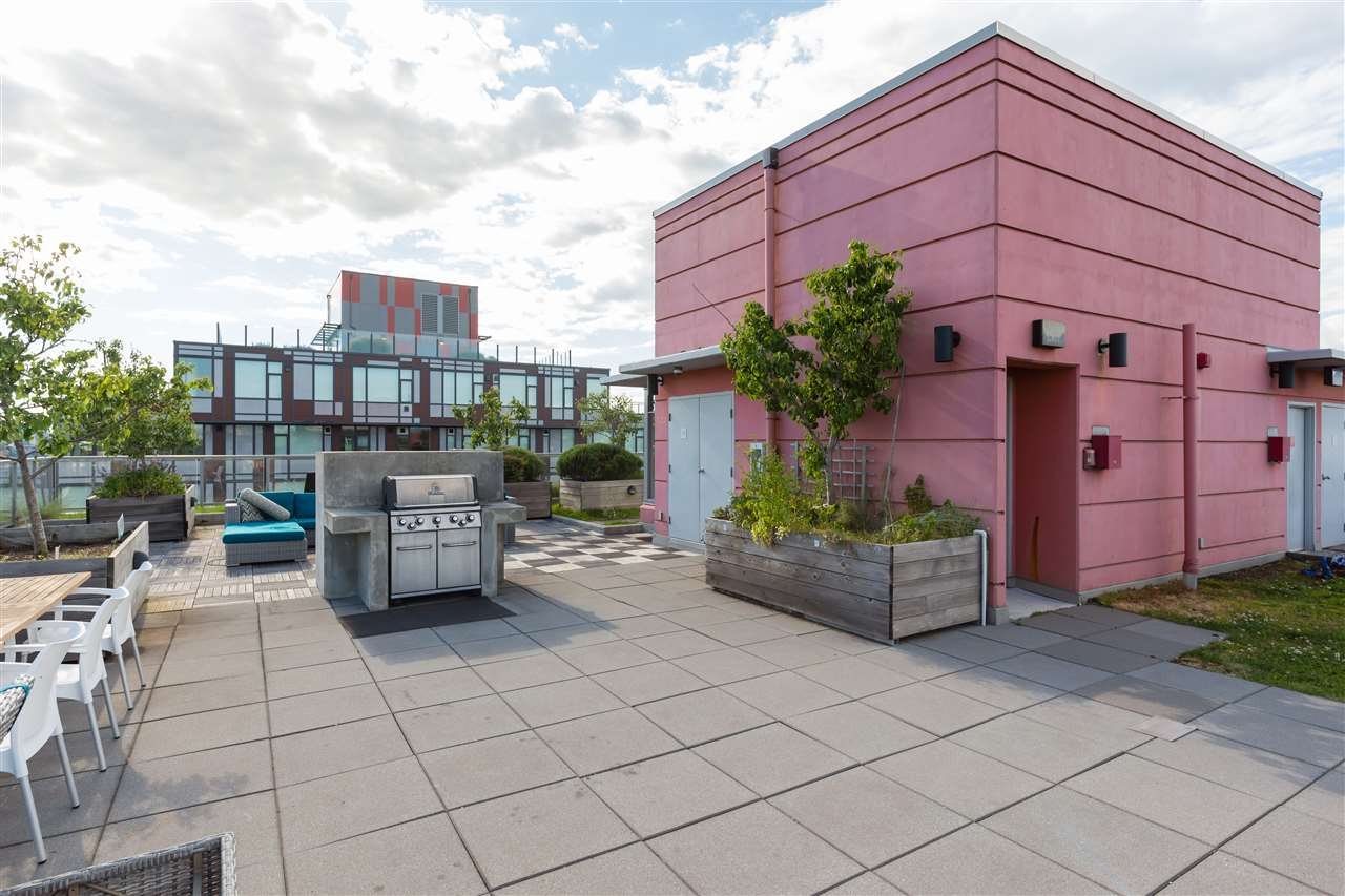203-251 E 7th Ave