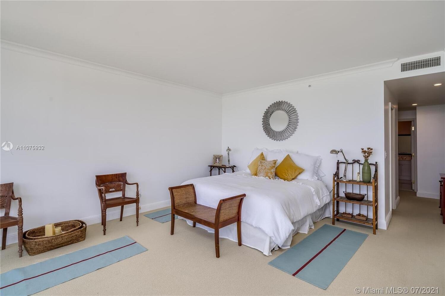 9601 Collins Ave, #505