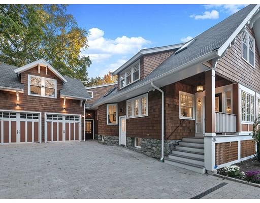 444 Woodward St