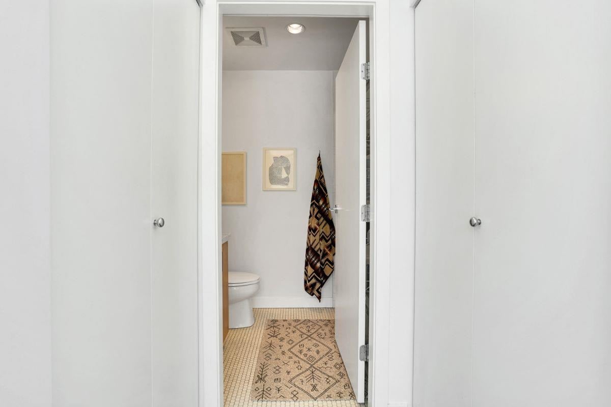 301-1050 Smithe Street, Vancouver