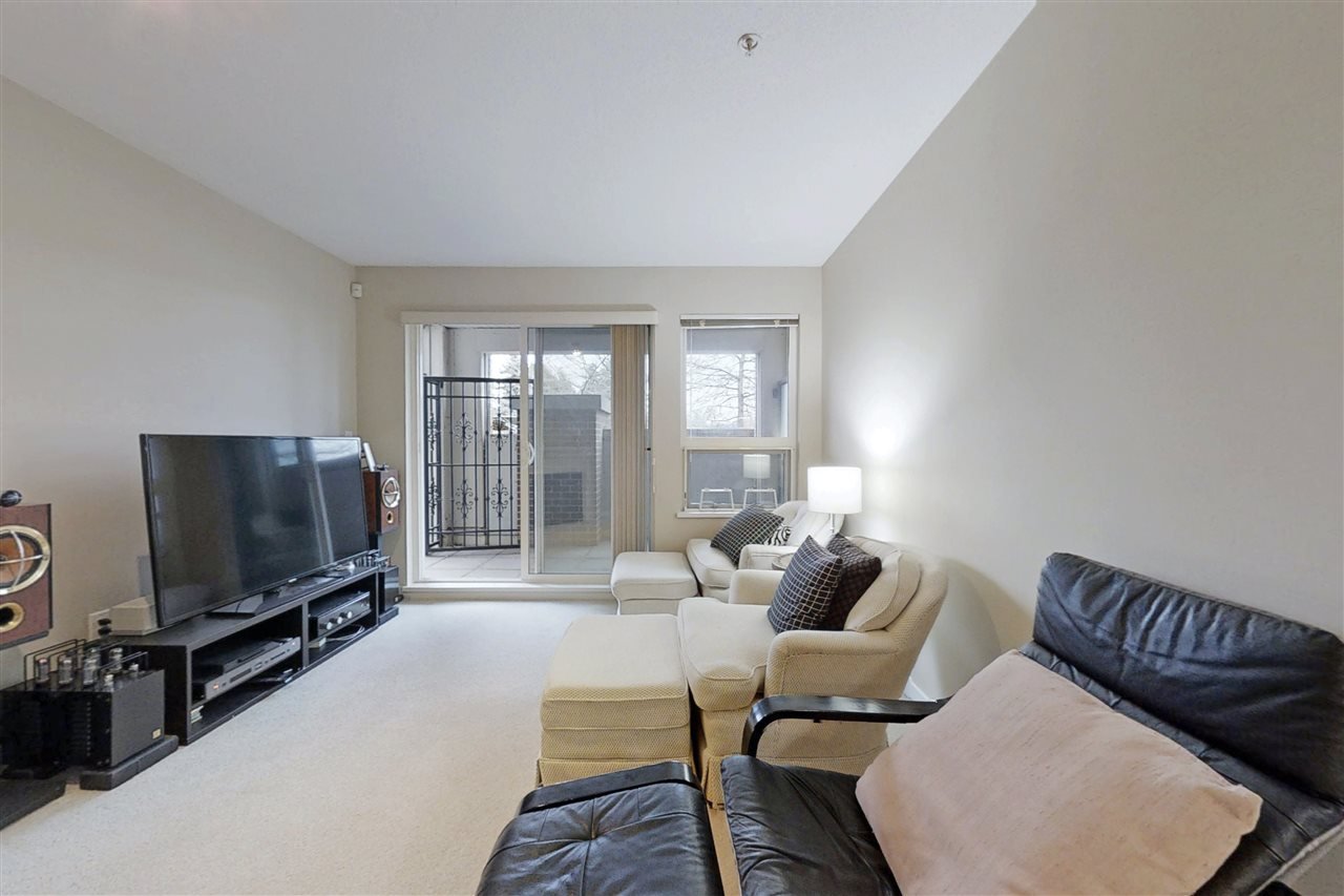 108-6800 Eckersley Rd