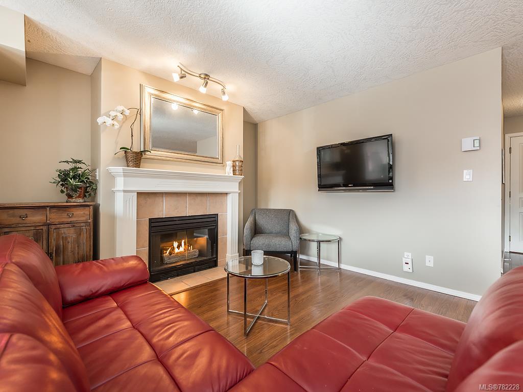 206-971 McKenzie Ave