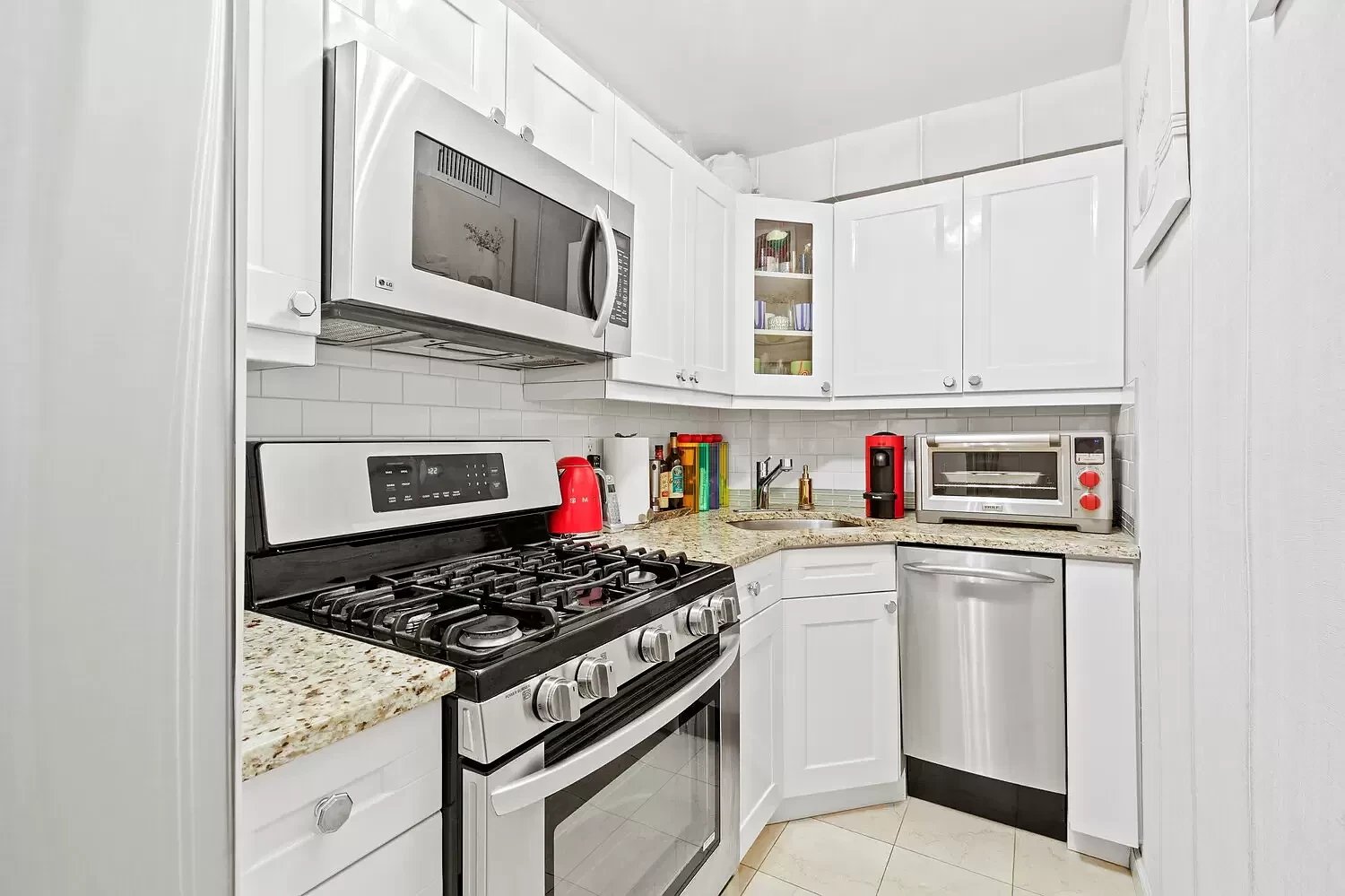 404 E 66th St, #3P