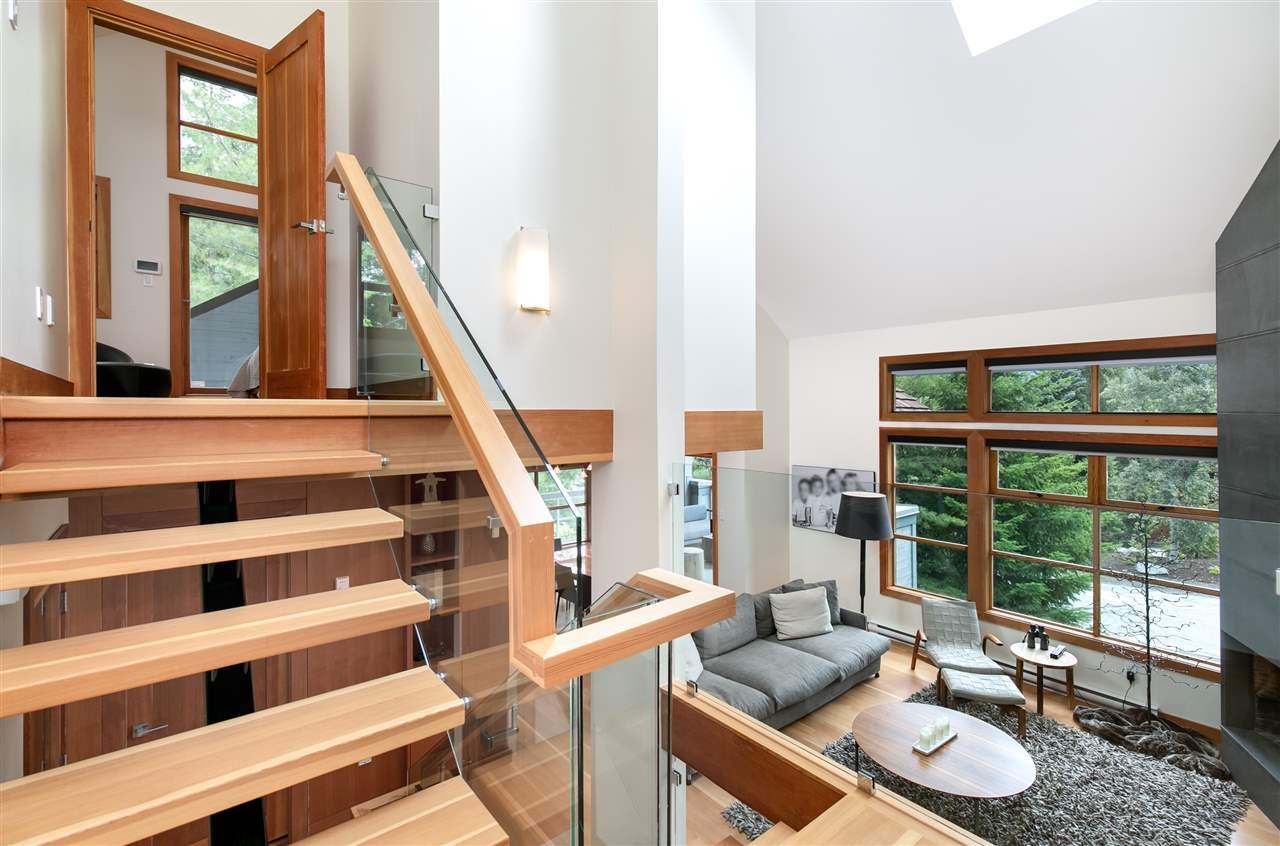 1-3502 Falcon Cres