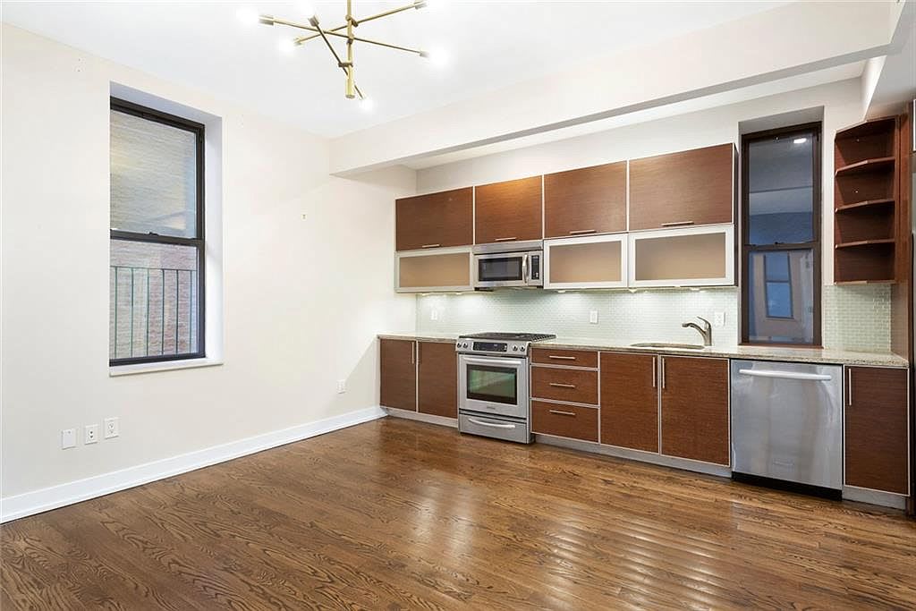 159 W 118TH Street Unit: THB