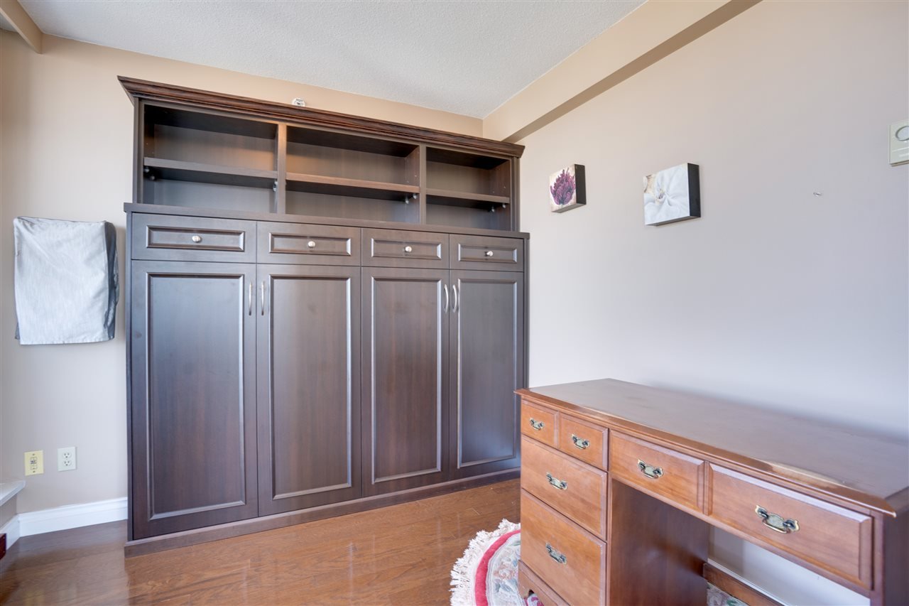 1101-1633 W 8th Ave