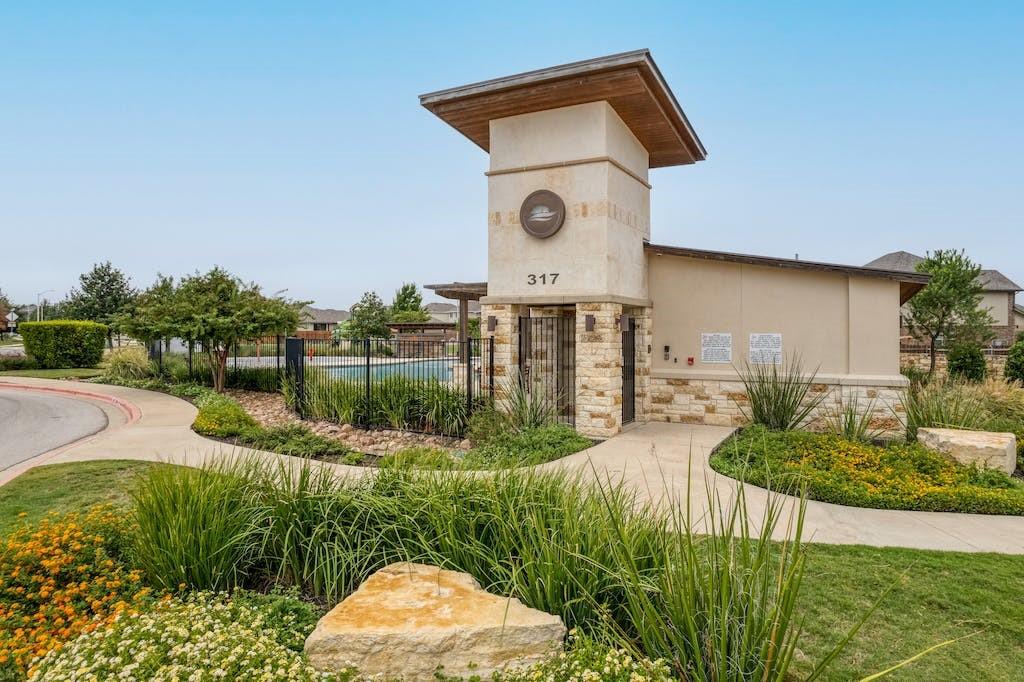 Beautifully Appointed Single-Story in Oak Creek: Modern Floors and Screened-In Patio Overlooking Green Space w/ NO Backyard Neighbor!