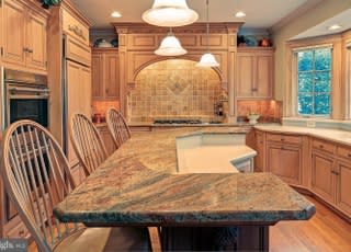 509 HARLEQUIN LN
