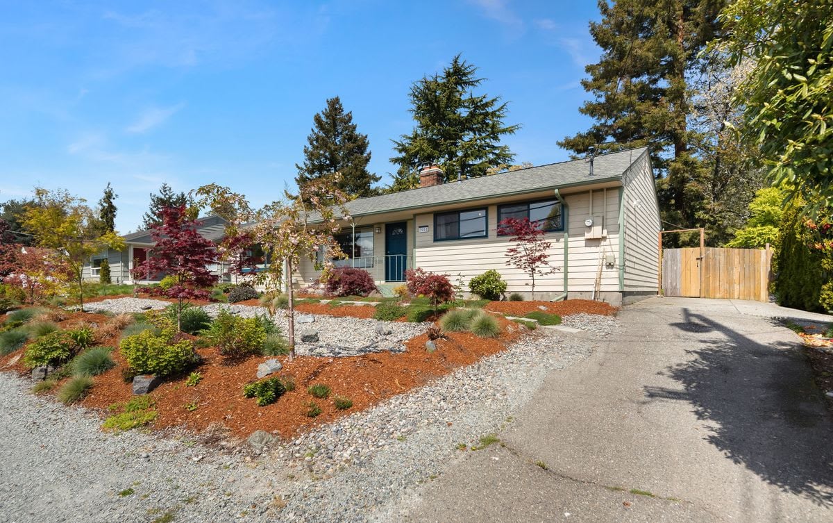 Charming Views in Arbor Heights