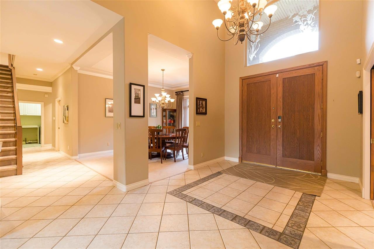 2221 Tanager Place, North Vancouver