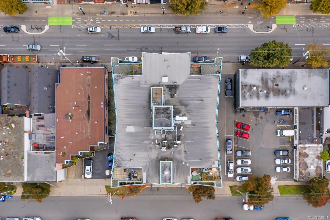 209-1061 Fort St