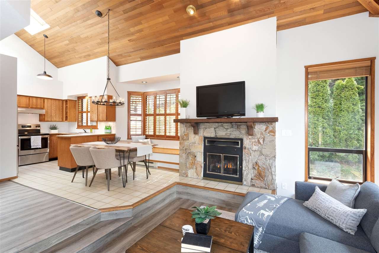 6-2238 Gondola Wy