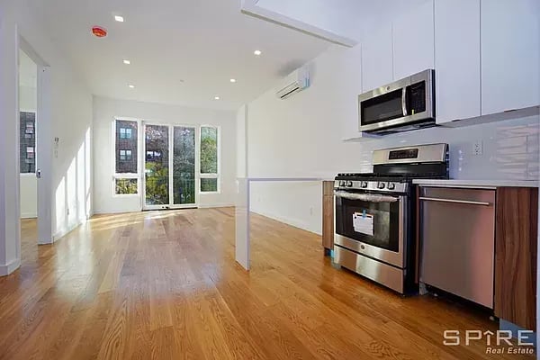 846 Quincy Street Unit: 207