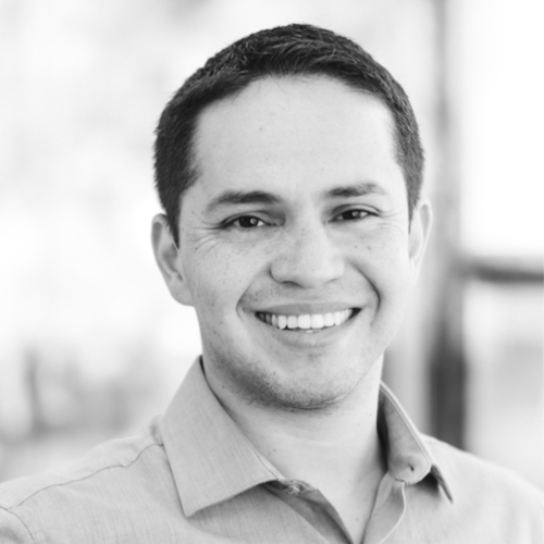 Alberto Ovalle Cambridge, Massachusetts Real Estate Agent Headshot