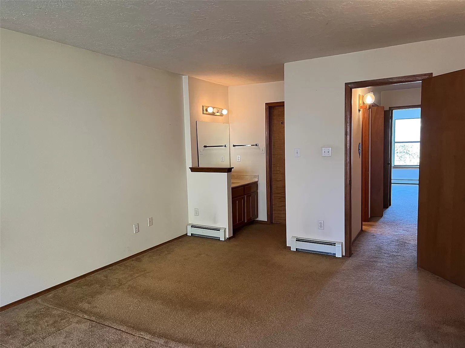1554 Avenida De Las Americas