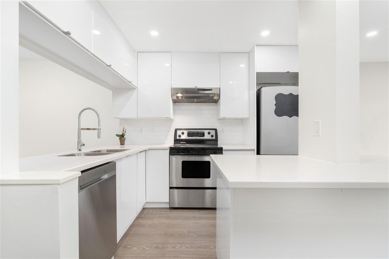 204-1365 W 4th Ave