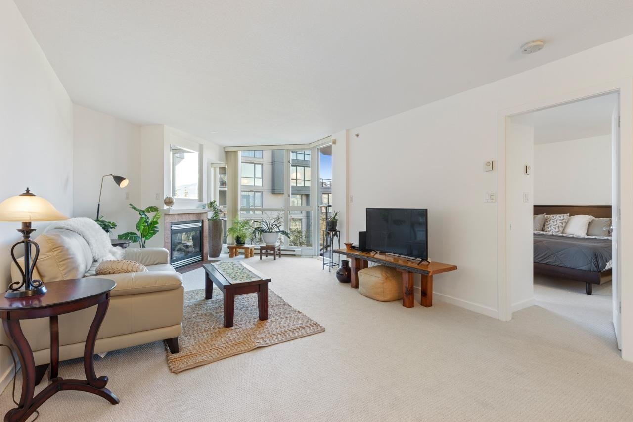 404-1425 W 6th Ave