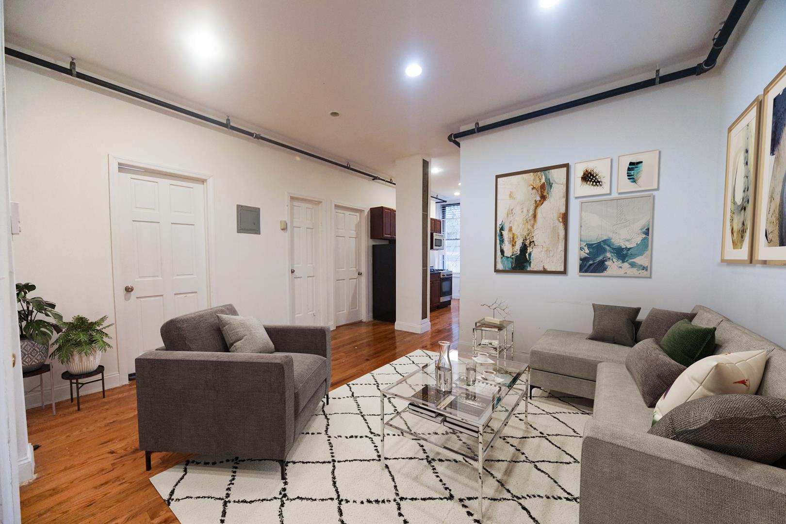 31 Saint Marks Place, Apt 1