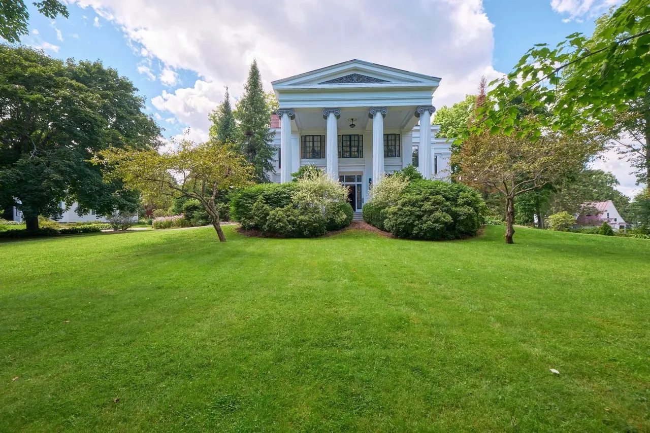 New Listing! 44 High Street, Belfast, ME 04915 – $1,600,000