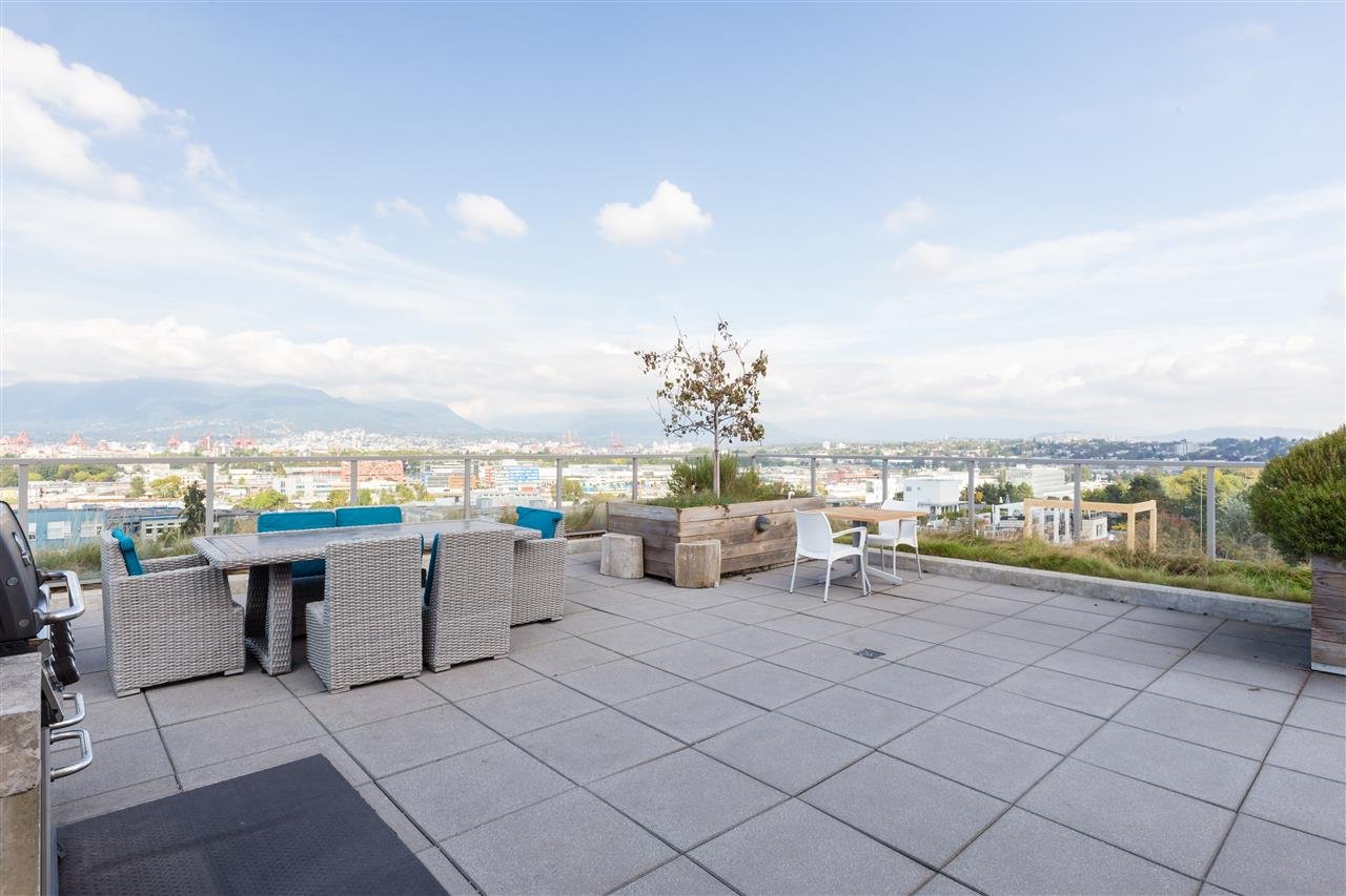 802-250 E 6th Ave