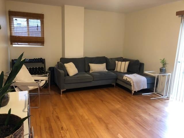 1299 Flynn Cres