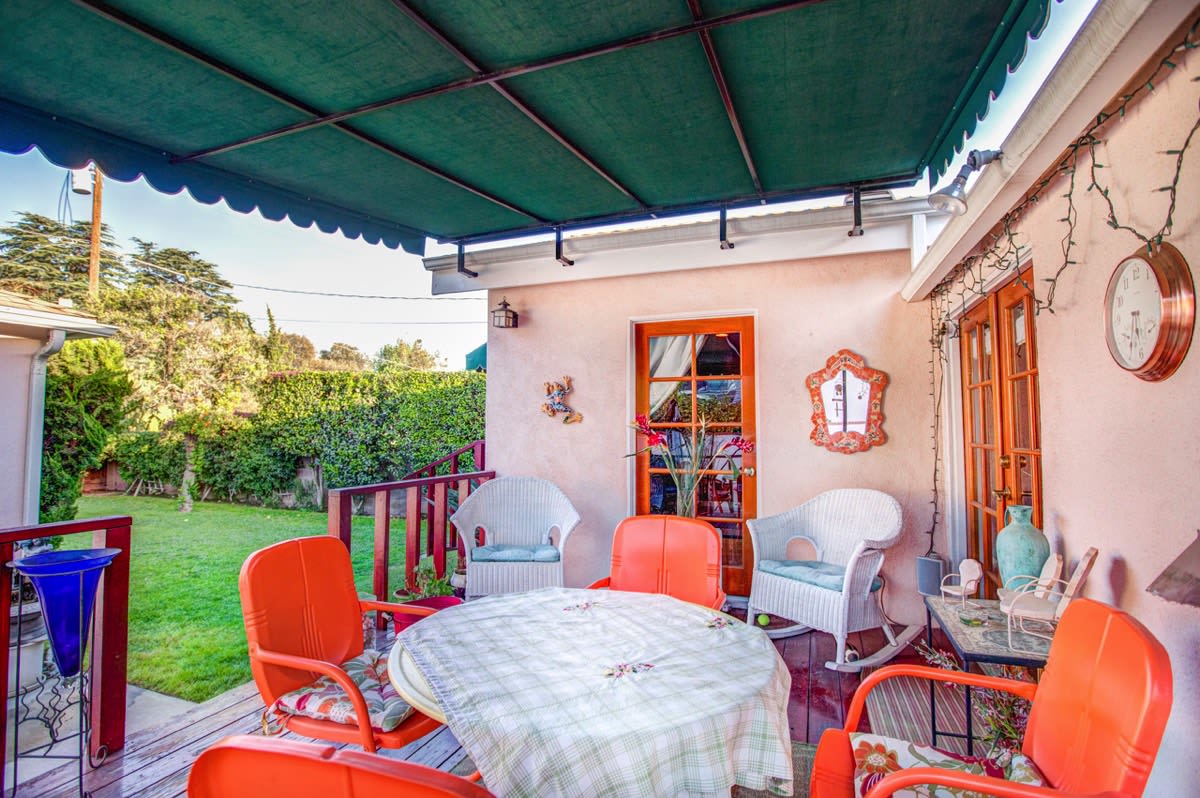 5738 Irvine Ave Valley Village, CA