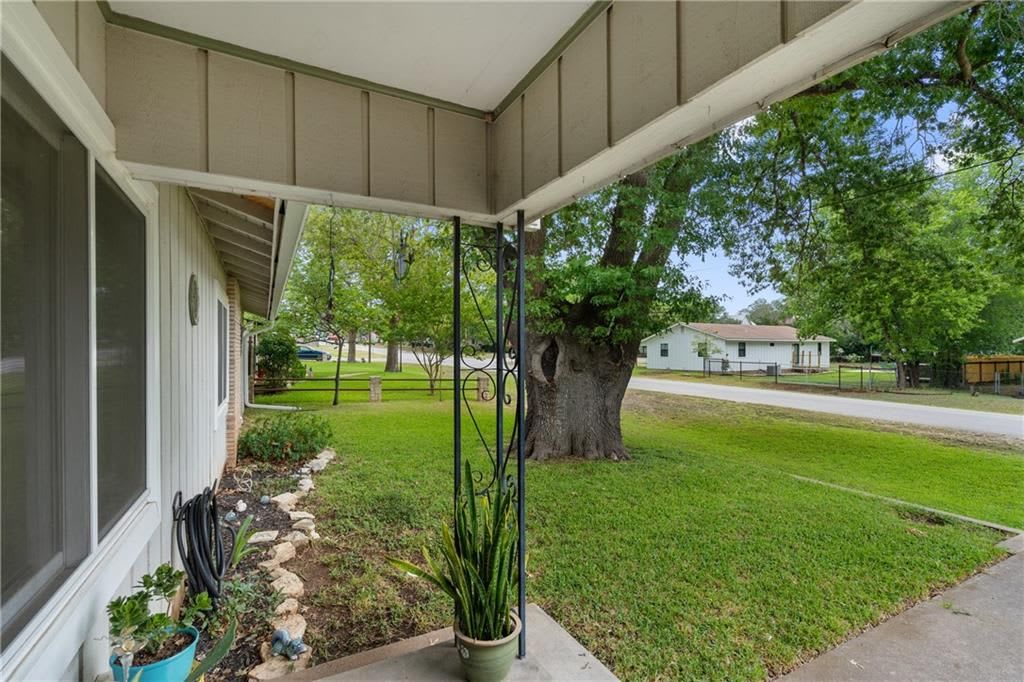 302 N. Ave F  | 0.9 ACRES