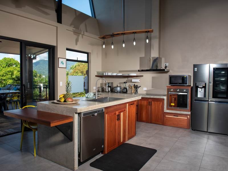  Casa MK, a stunning 5-bedroom Ocean View Home