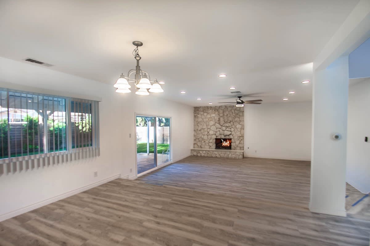 16834 Klee St Northridge, CA