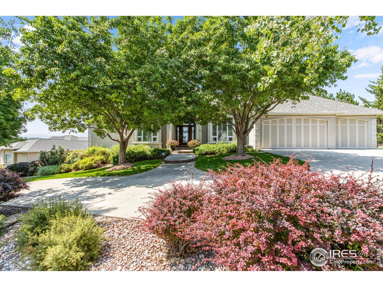 7301 Streamside Dr