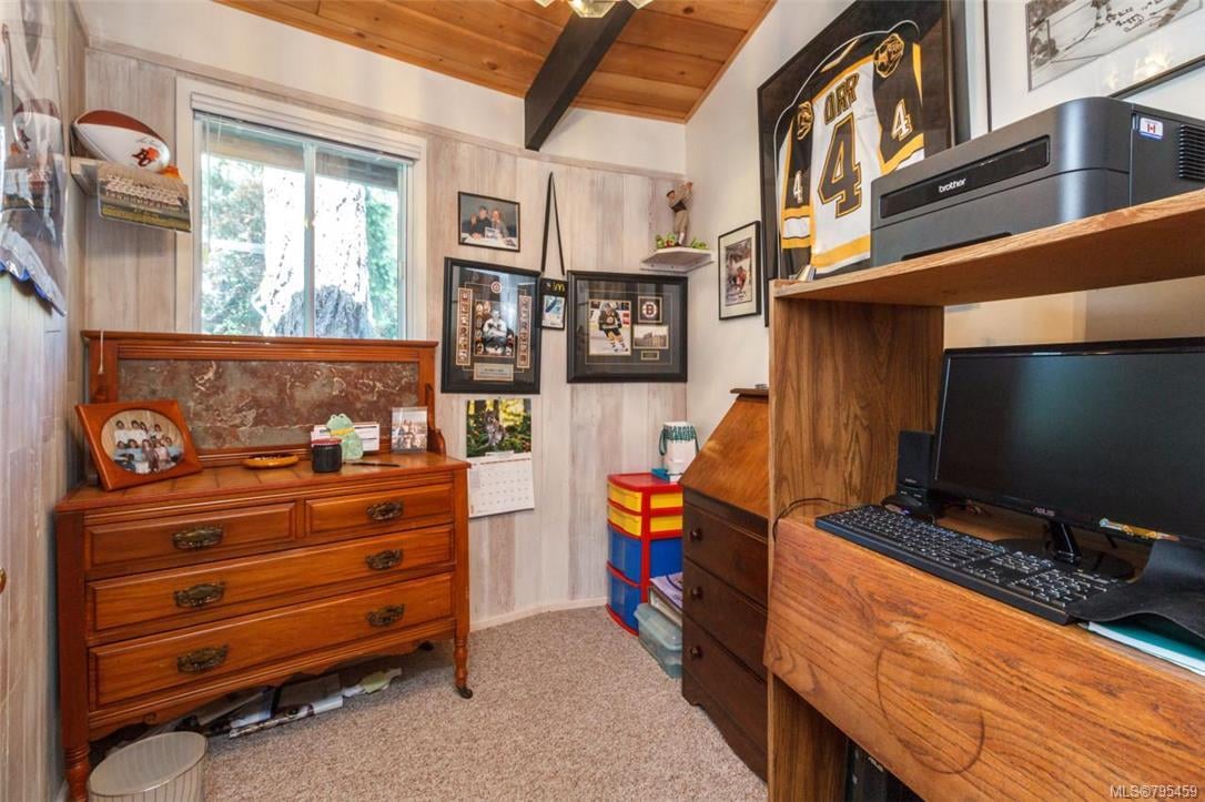 71 Flury Hts, View Royal