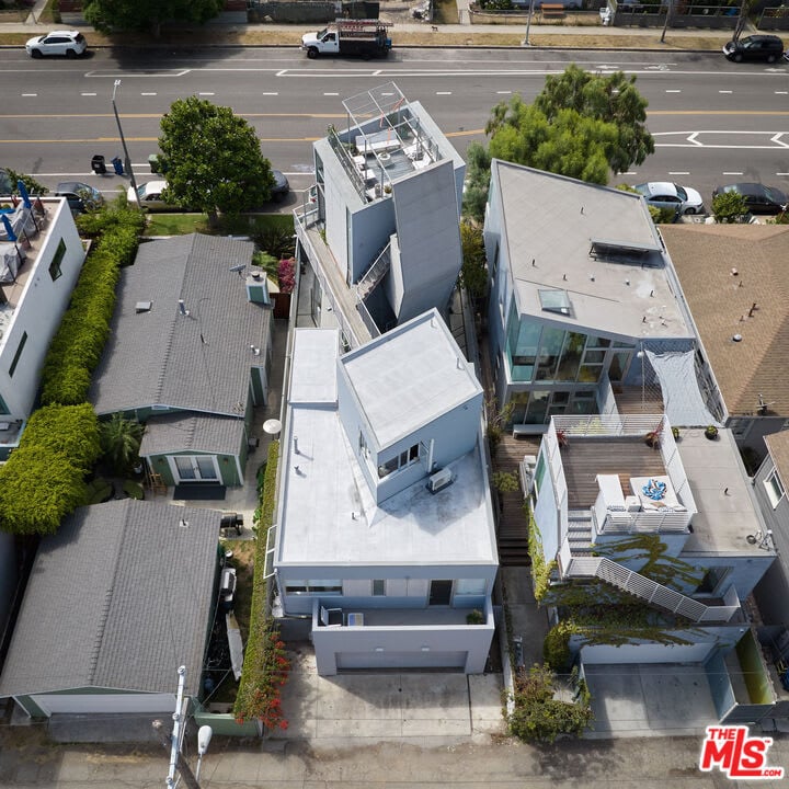 513 Grand Blvd