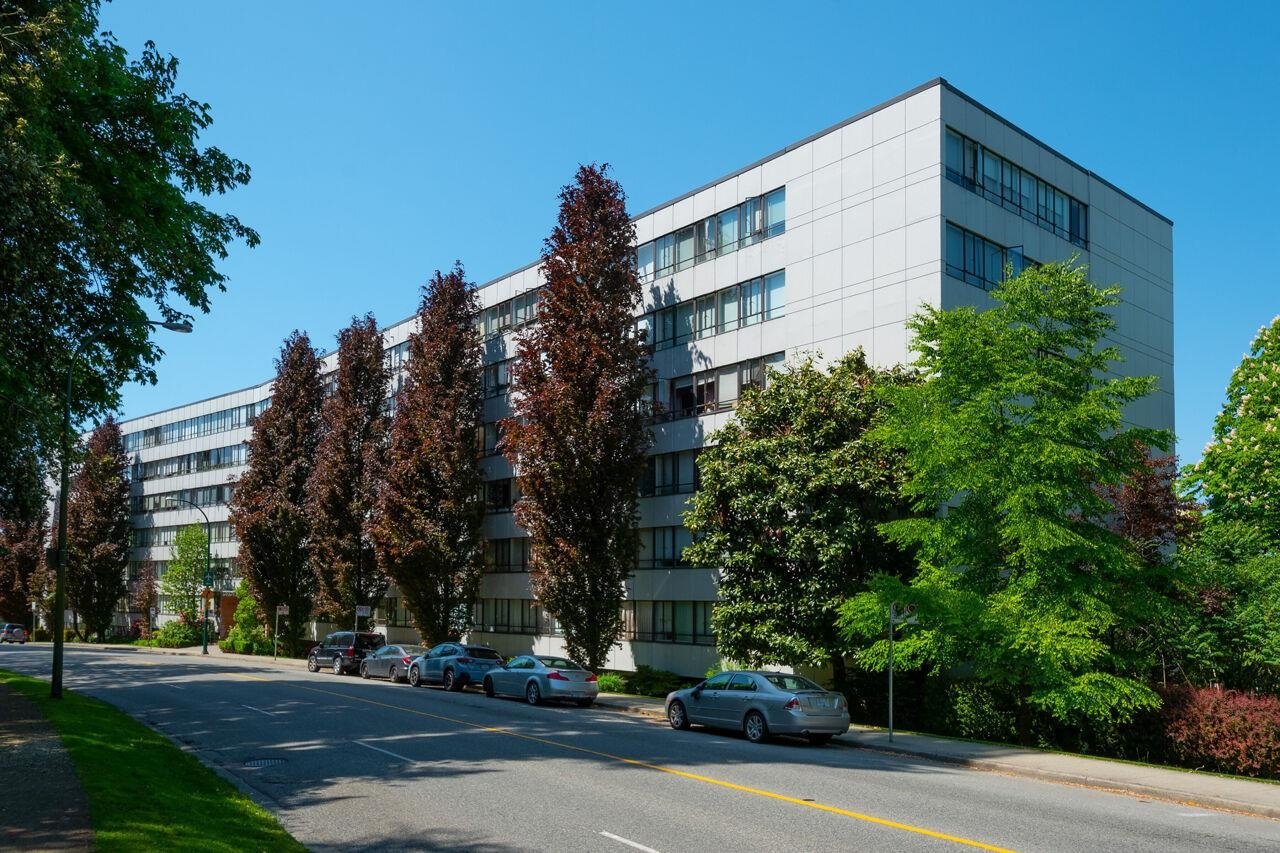 525-1445 Marpole Ave