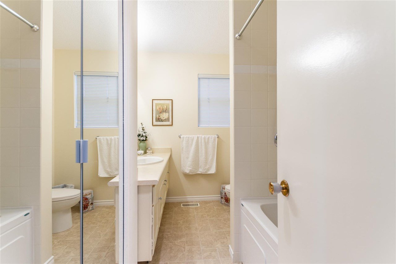 2947 Surf Cres