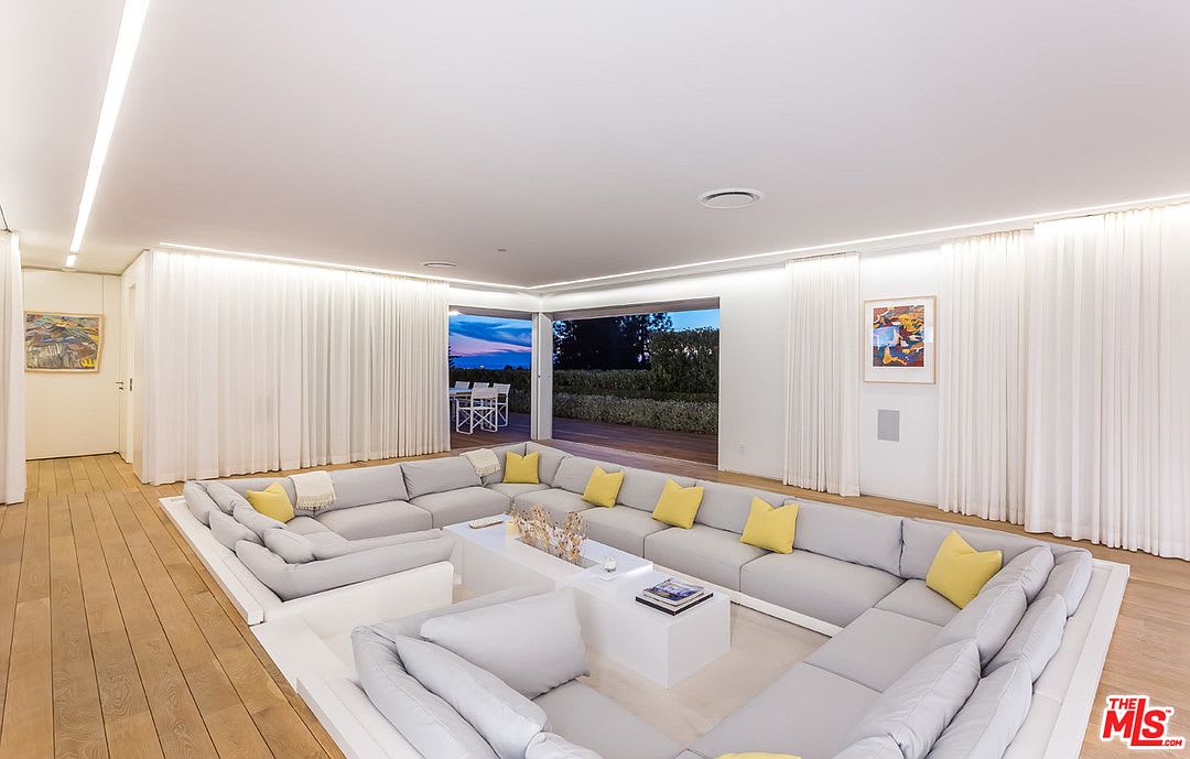 Ridge Chateau